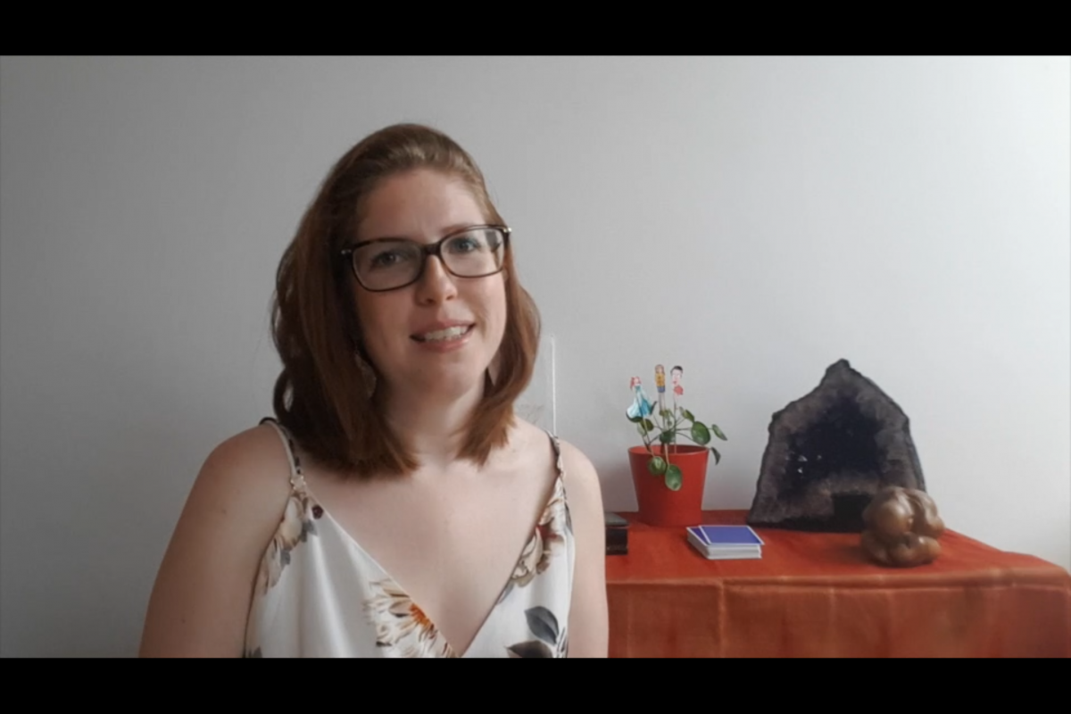 Marie de Moerloose fait une vidéo sur la féminité